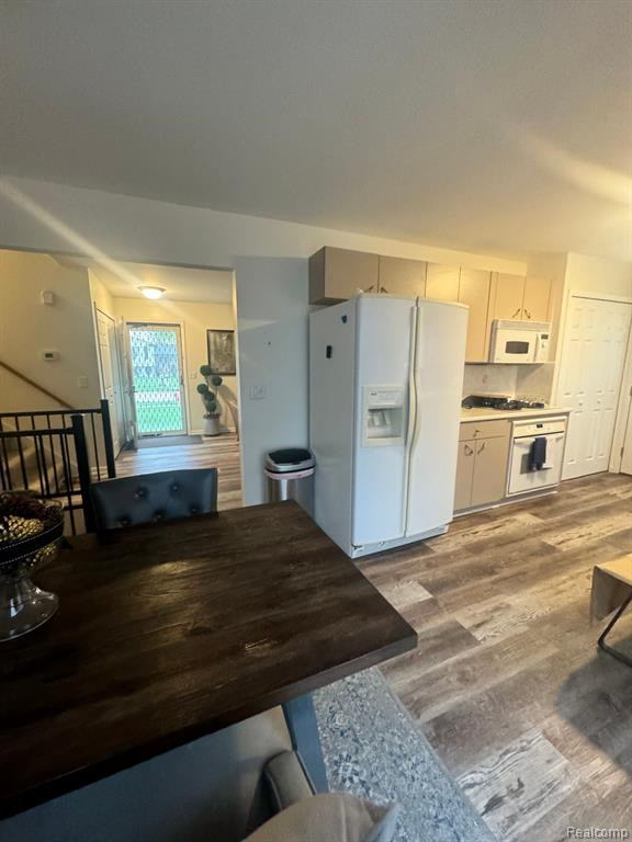 5117 FREDRICK Drive, Sterling Heights, MI 48310 — Photo 8