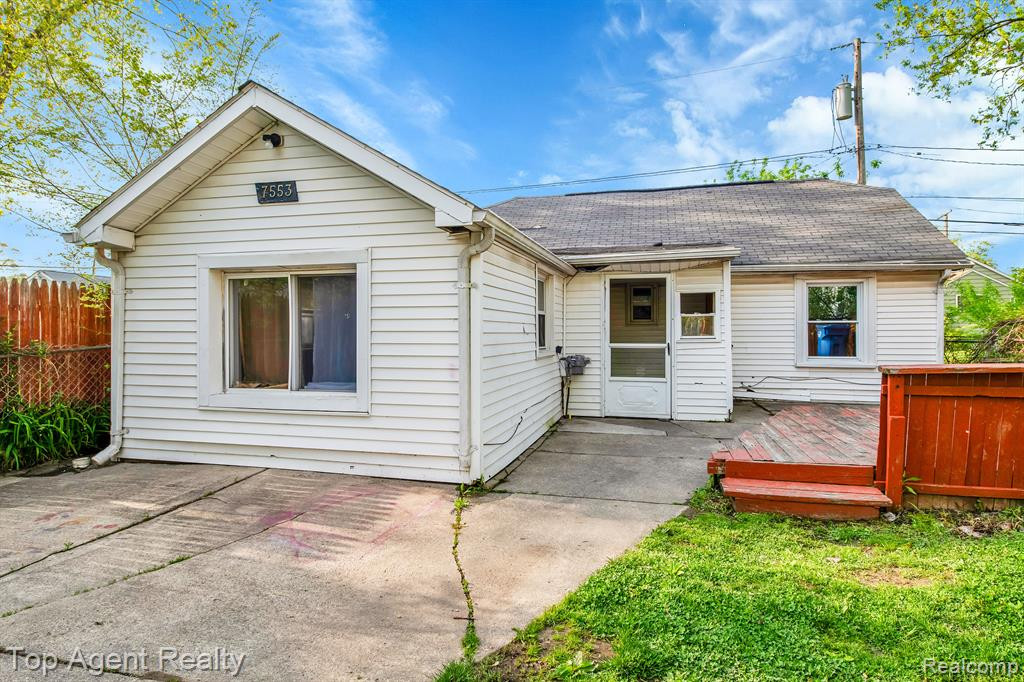 7553 ORCHARD Avenue, Warren, MI 48091 — Photo 2