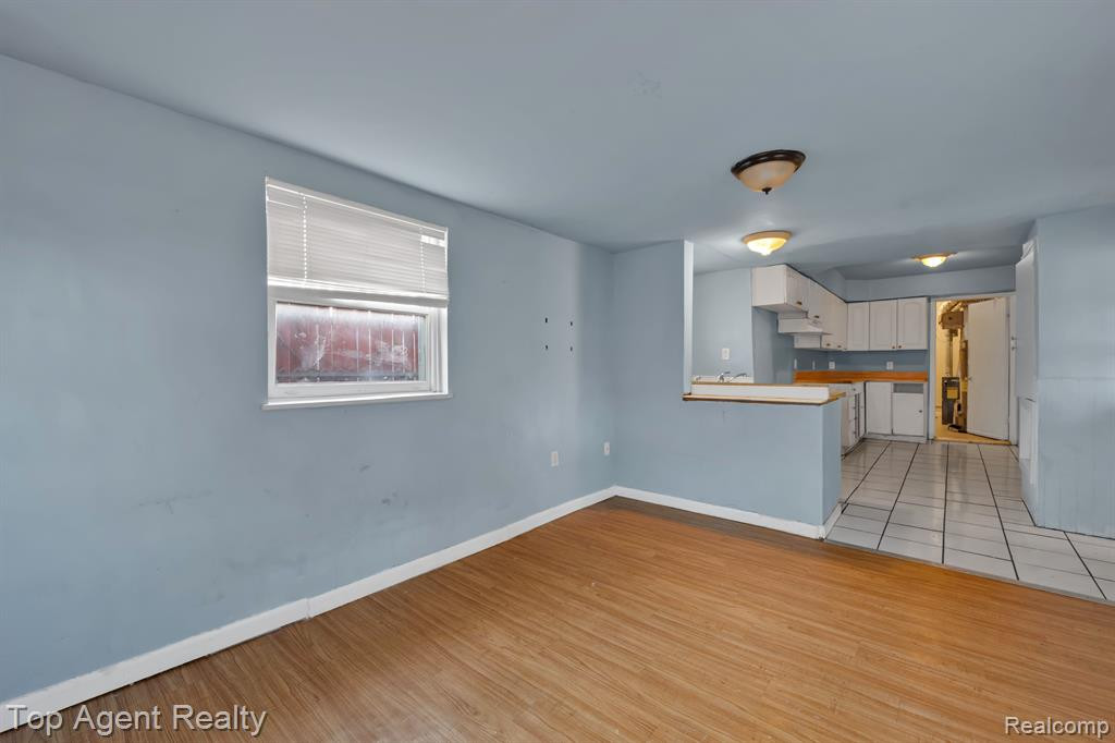 7553 ORCHARD Avenue, Warren, MI 48091 — Photo 6
