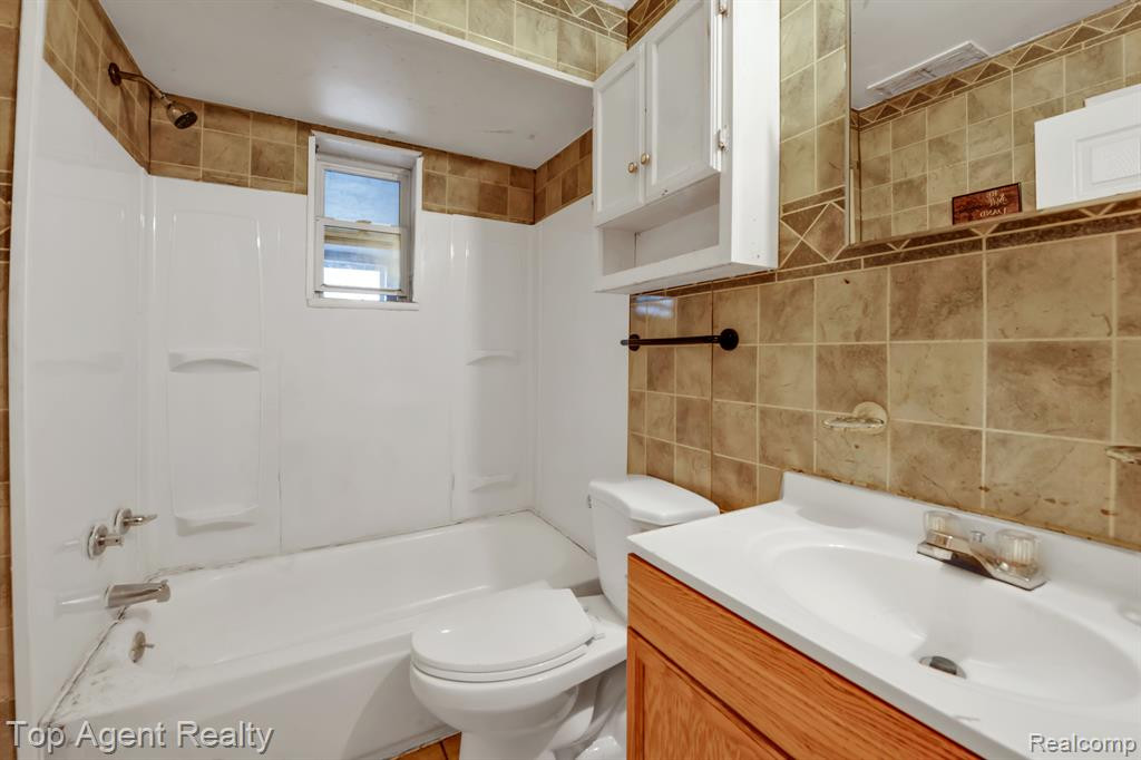 7553 ORCHARD Avenue, Warren, MI 48091 — Photo 10