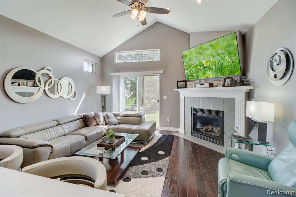 49882 MUSKEGON RIVER Drive, Macomb, MI 48042 — Photo 5