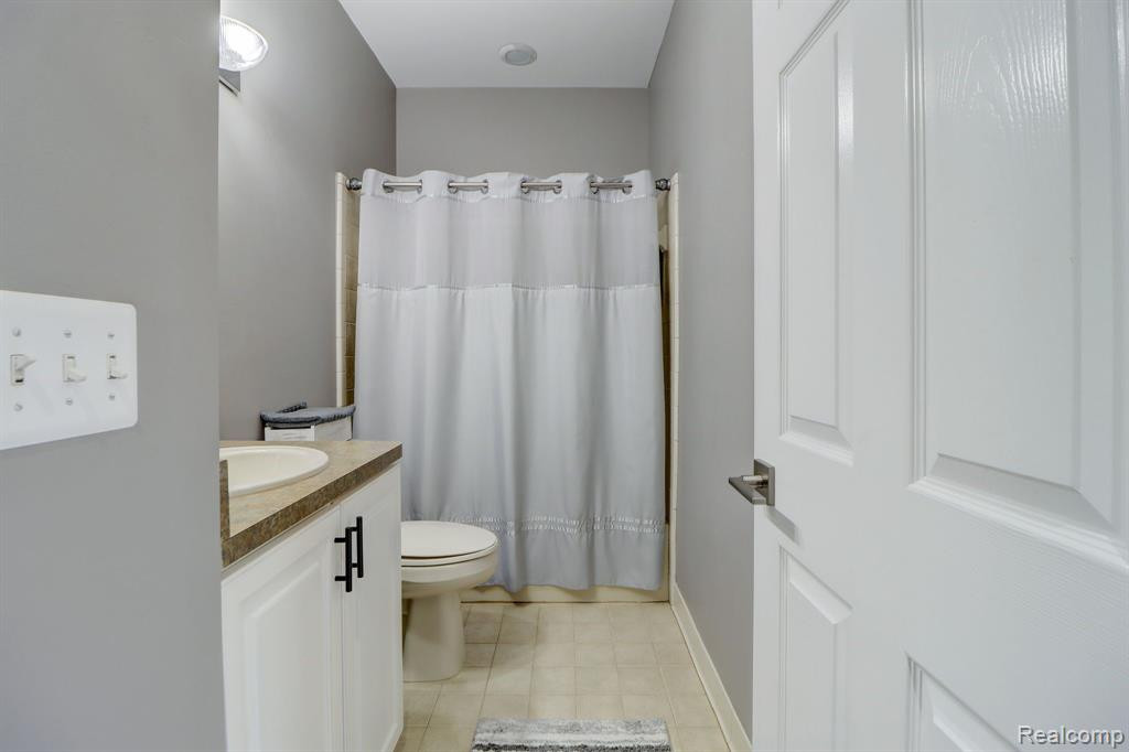 49882 MUSKEGON RIVER Drive, Macomb, MI 48042 — Photo 13
