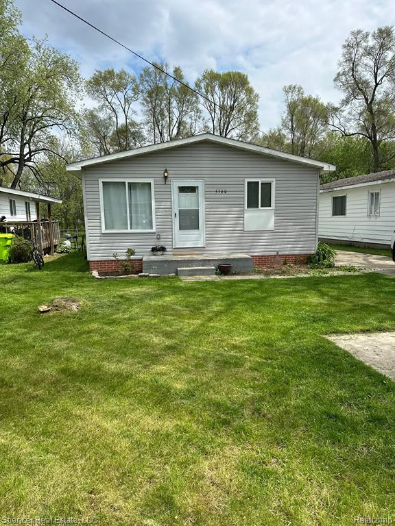 5560 LAKE GROVE Drive, White Lake, MI 48383 — Photo 2