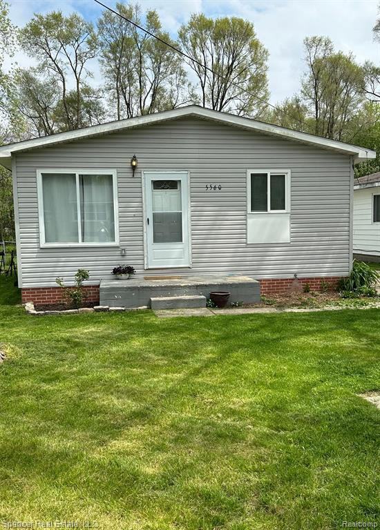 5560 LAKE GROVE Drive, White Lake, MI 48383 — Photo 4