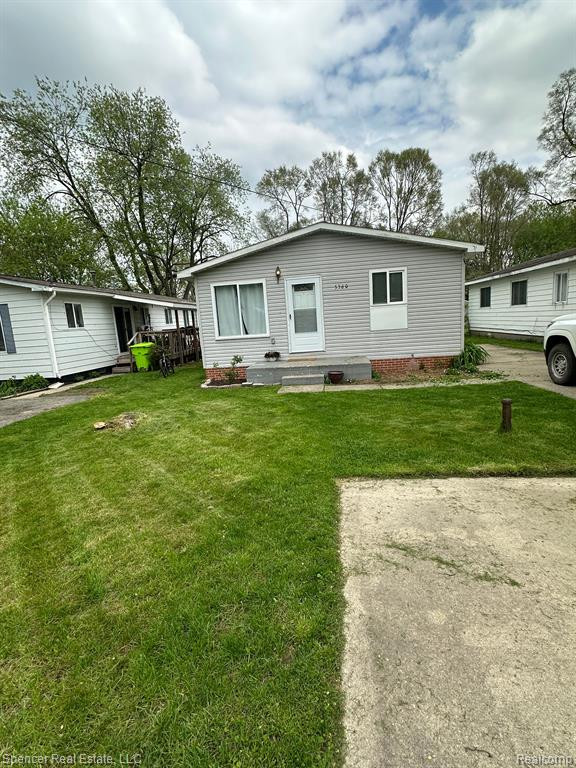 5560 LAKE GROVE Drive, White Lake, MI 48383 — Photo 5