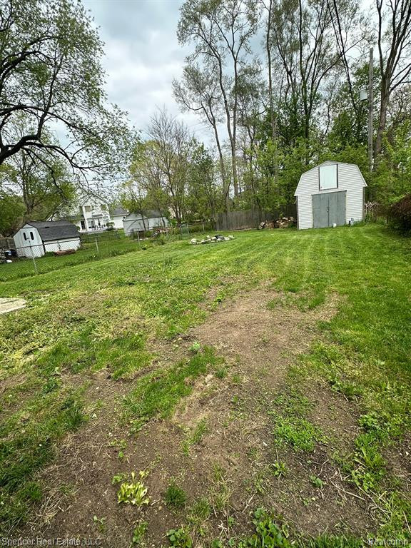 5560 LAKE GROVE Drive, White Lake, MI 48383 — Photo 11