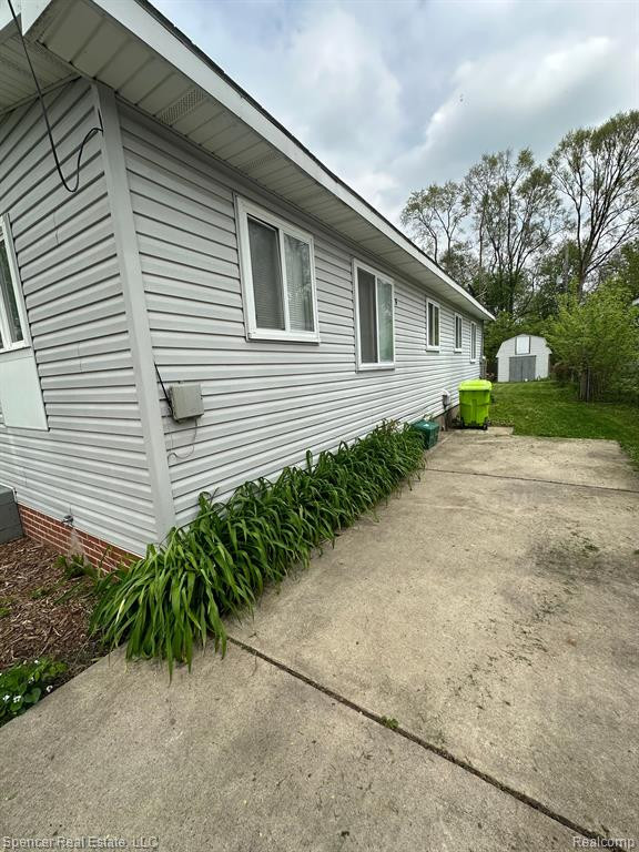 5560 LAKE GROVE Drive, White Lake, MI 48383 — Photo 14