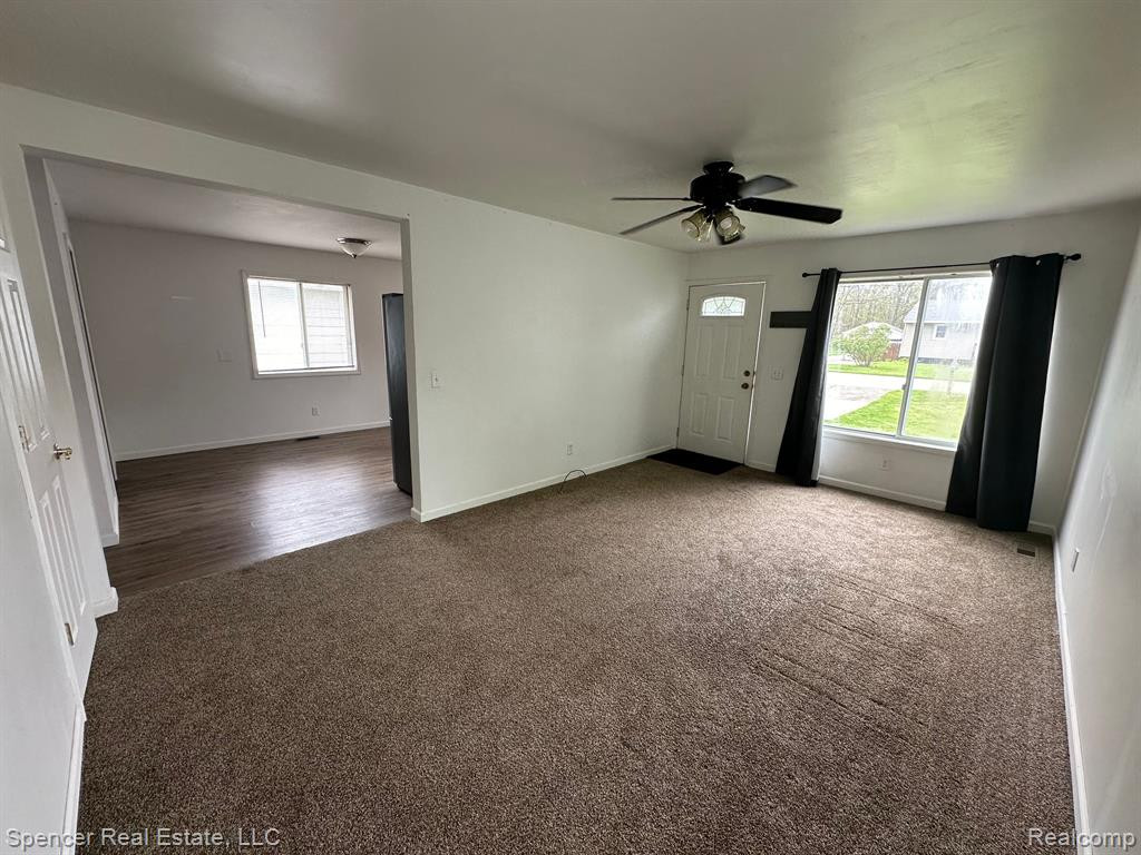 5560 LAKE GROVE Drive, White Lake, MI 48383 — Photo 20