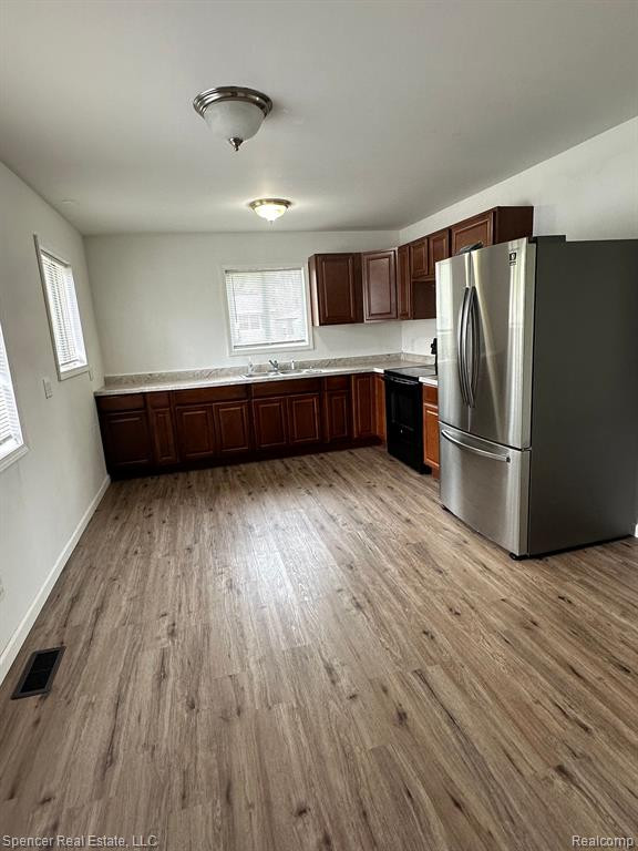 5560 LAKE GROVE Drive, White Lake, MI 48383 — Photo 37