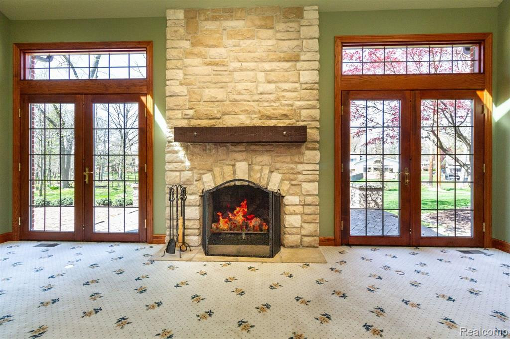 8450 SHERWOOD Drive, Grosse Ile, MI 48138 — Photo 3