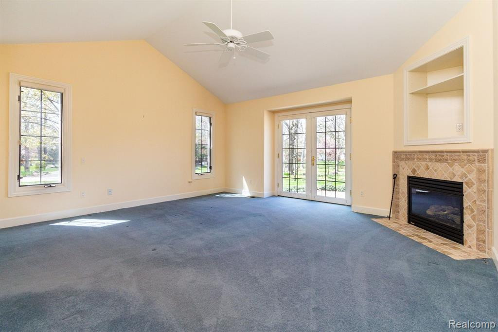 8450 SHERWOOD Drive, Grosse Ile, MI 48138 — Photo 24