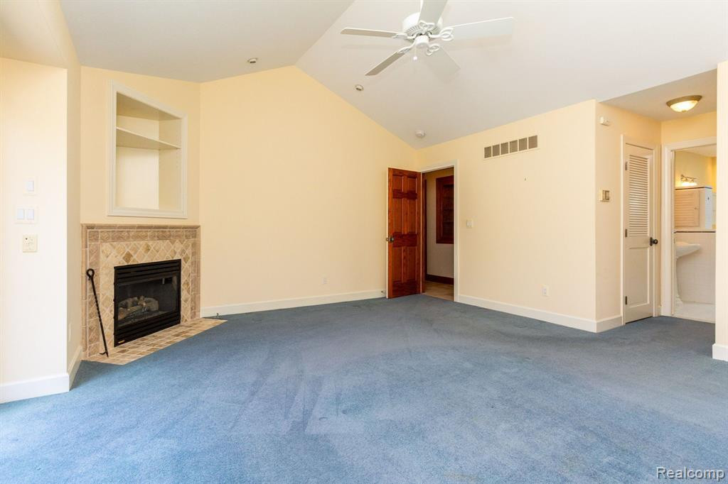 8450 SHERWOOD Drive, Grosse Ile, MI 48138 — Photo 25