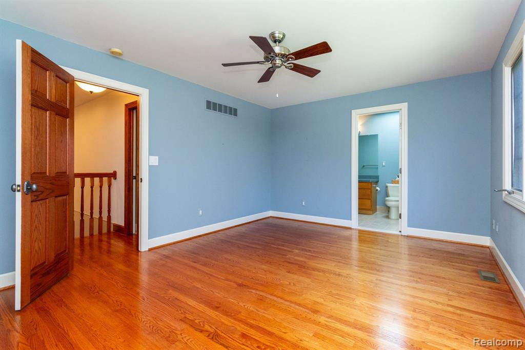 8450 SHERWOOD Drive, Grosse Ile, MI 48138 — Photo 35