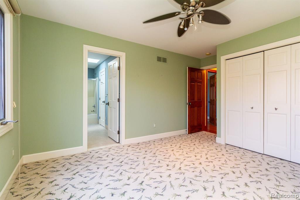 8450 SHERWOOD Drive, Grosse Ile, MI 48138 — Photo 38