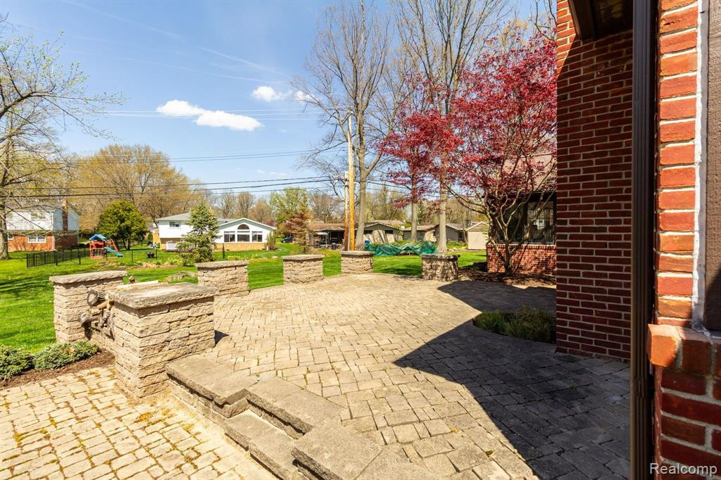 8450 SHERWOOD Drive, Grosse Ile, MI 48138 — Photo 56