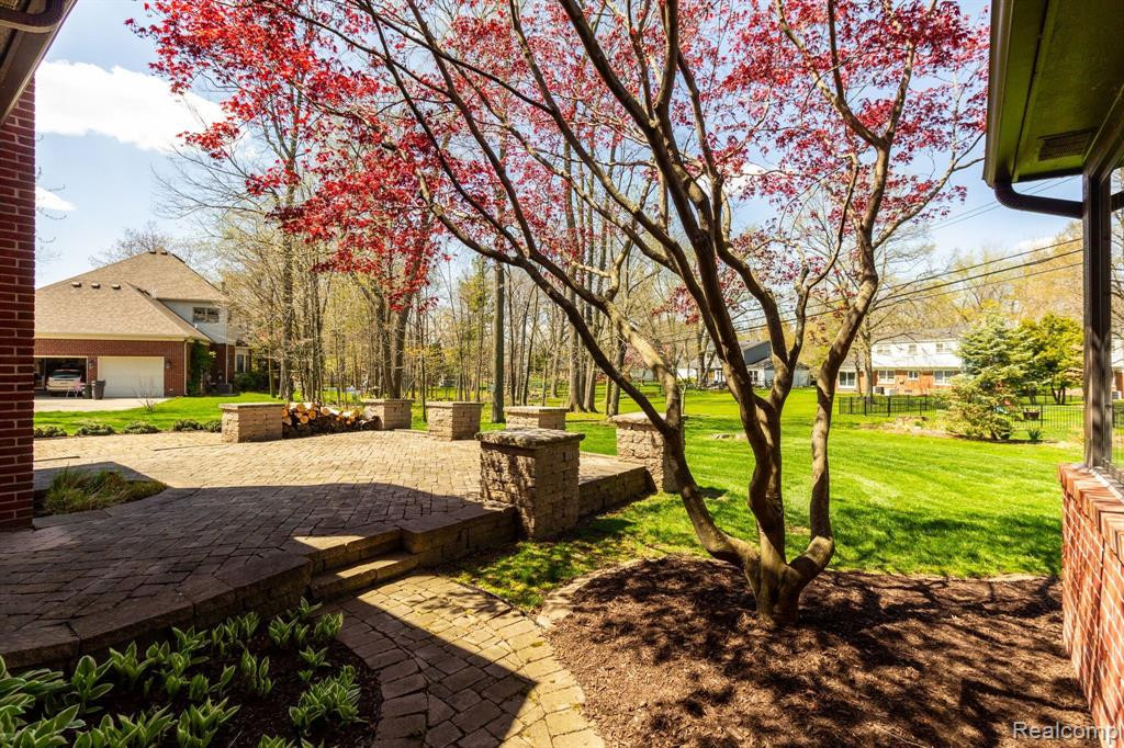 8450 SHERWOOD Drive, Grosse Ile, MI 48138 — Photo 58