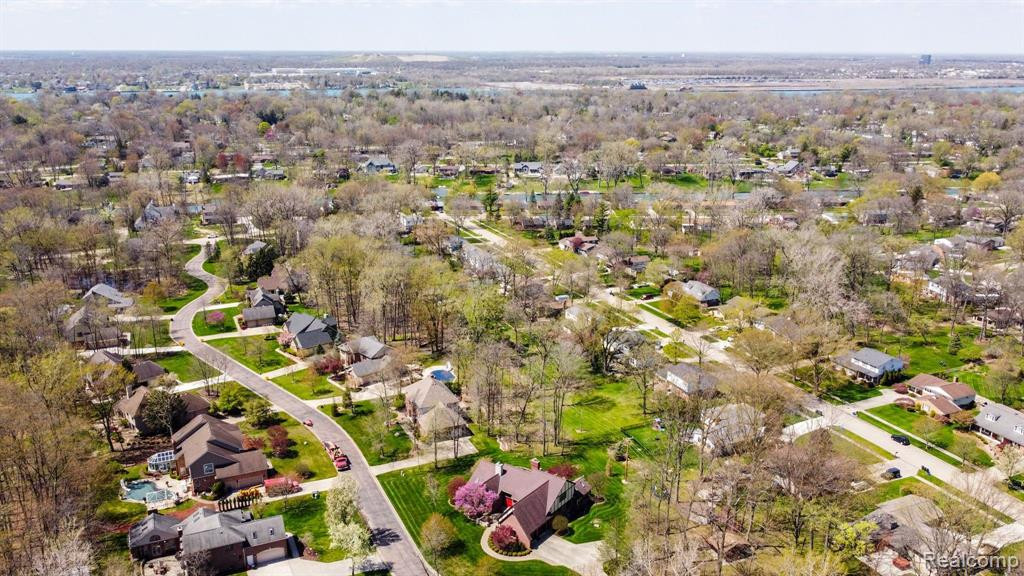 8450 SHERWOOD Drive, Grosse Ile, MI 48138 — Photo 62