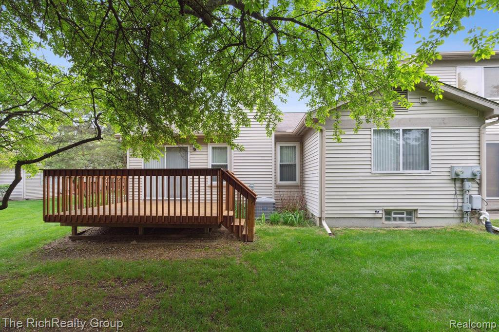 6808 DEER RUN S, Westland, MI — Photo 15