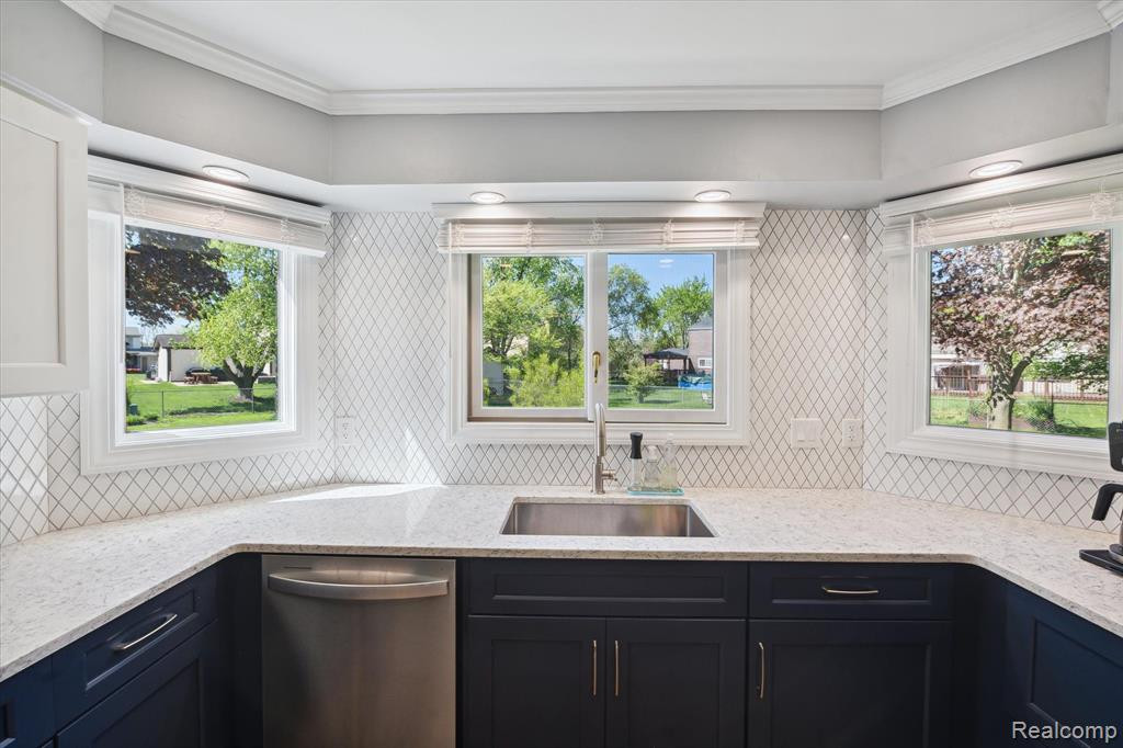 1109 CELINA, Canton, MI 48187 — Photo 6