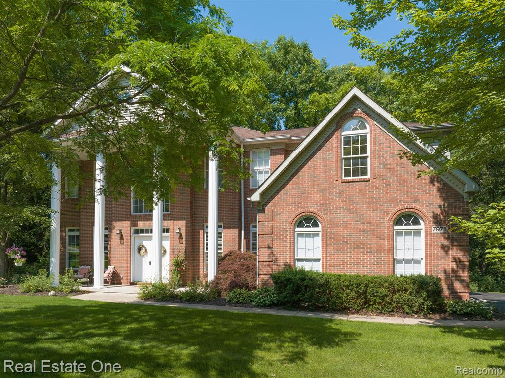 7971 RIVER RUN Drive, Brighton, MI 48116 — front exterior