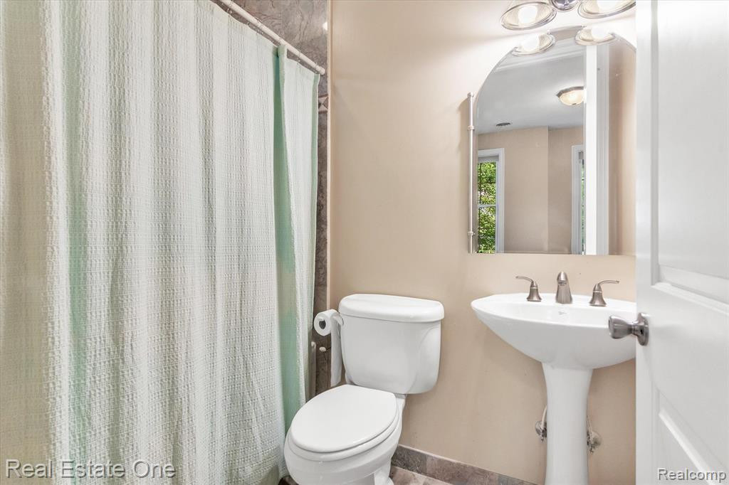7971 RIVER RUN Drive, Brighton, MI 48116 — Photo 24