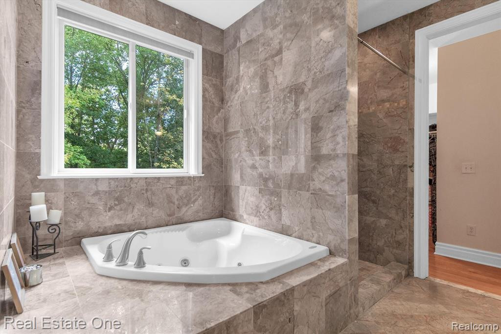 7971 RIVER RUN Drive, Brighton, MI 48116 — Photo 29