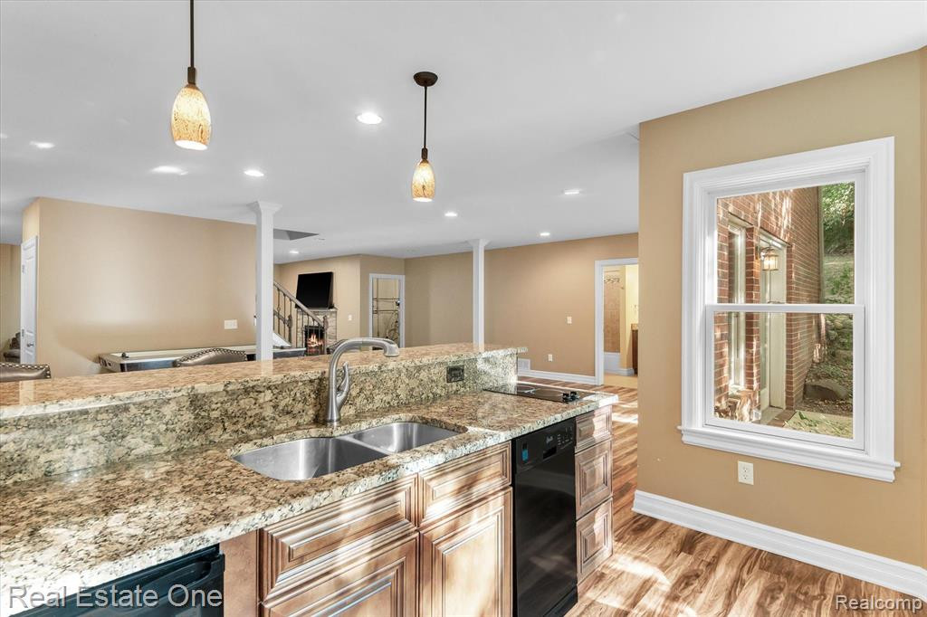 7971 RIVER RUN Drive, Brighton, MI 48116 — Photo 33