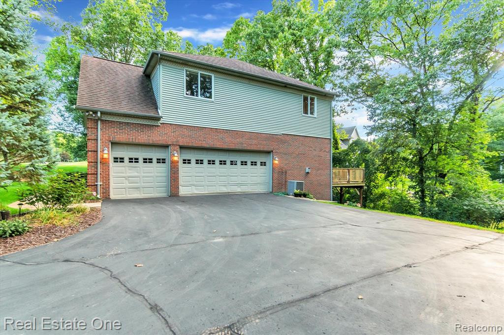 7971 RIVER RUN Drive, Brighton, MI 48116 — Photo 44
