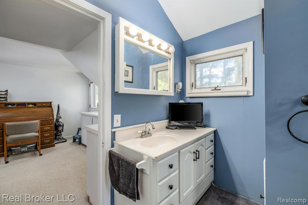 920 MUNGER Road, Holly, MI 48442 — Photo 43