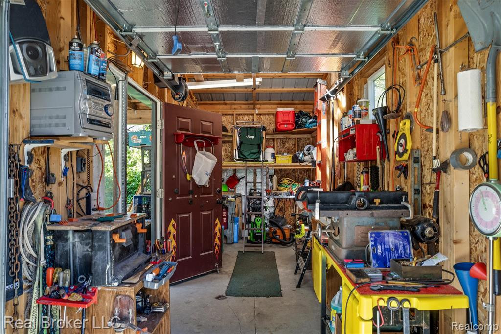920 MUNGER Road, Holly, MI 48442 — Photo 49
