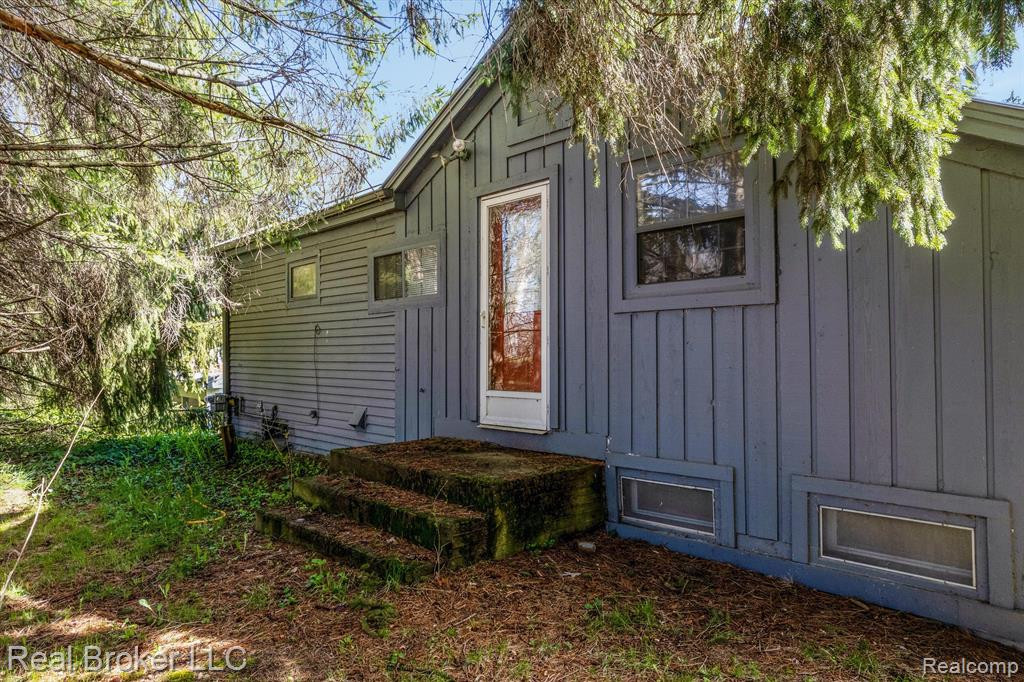 920 MUNGER Road, Holly, MI 48442 — Photo 53