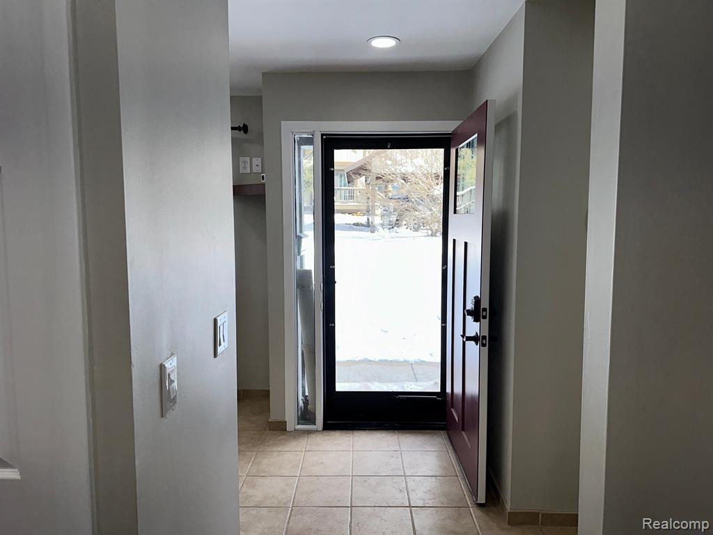 541 CARBERRY Hill, Brighton, MI 48116 — Photo 8
