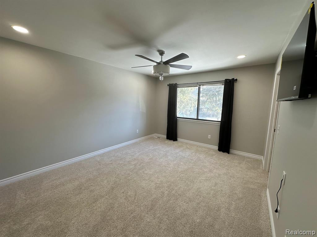 541 CARBERRY Hill, Brighton, MI 48116 — Photo 30