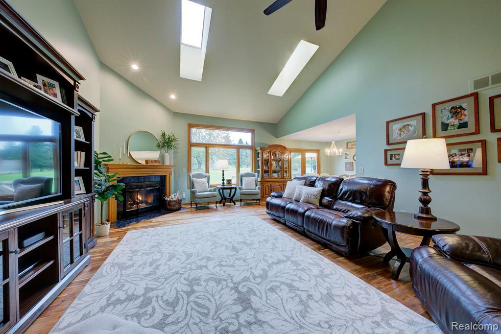 5444 GREENVIEW Drive, Clarkston, MI 48348 — Photo 11