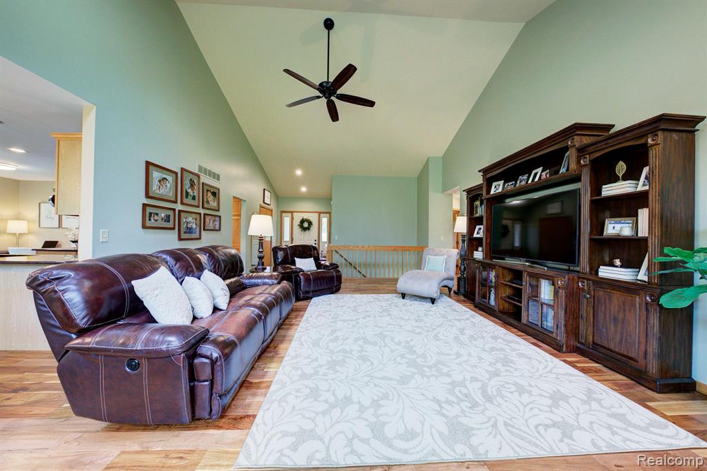 5444 GREENVIEW Drive, Clarkston, MI 48348 — Photo 14
