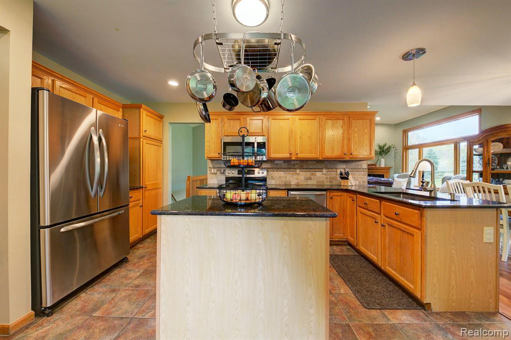 5444 GREENVIEW Drive, Clarkston, MI 48348 — Photo 22