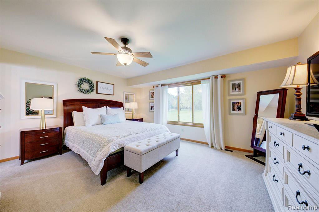 5444 GREENVIEW Drive, Clarkston, MI 48348 — Photo 24