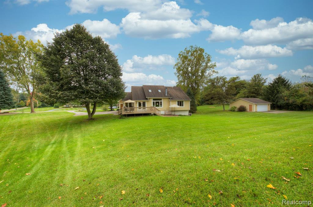5444 GREENVIEW Drive, Clarkston, MI 48348 — Photo 45