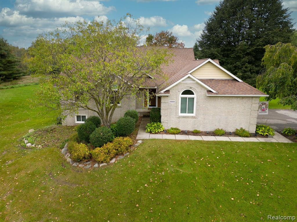 5444 GREENVIEW Drive, Clarkston, MI 48348 — Photo 48