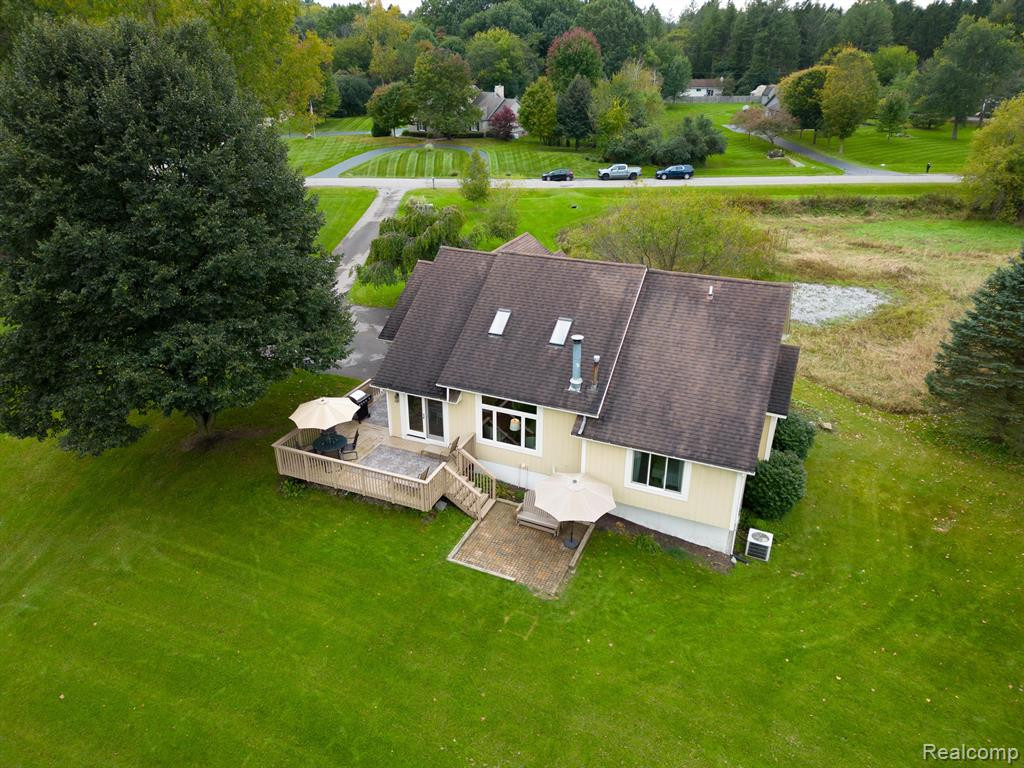 5444 GREENVIEW Drive, Clarkston, MI 48348 — Photo 49