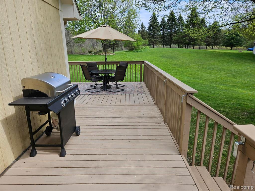 5444 GREENVIEW Drive, Clarkston, MI 48348 — Photo 52