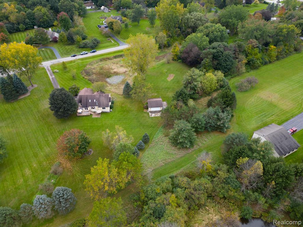 5444 GREENVIEW Drive, Clarkston, MI 48348 — Photo 57