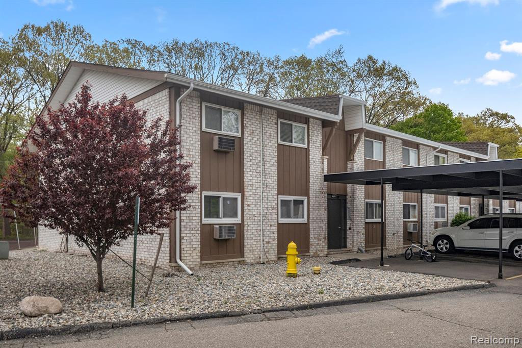 7650 WOODVIEW Street, 1, Westland, MI — Photo 2