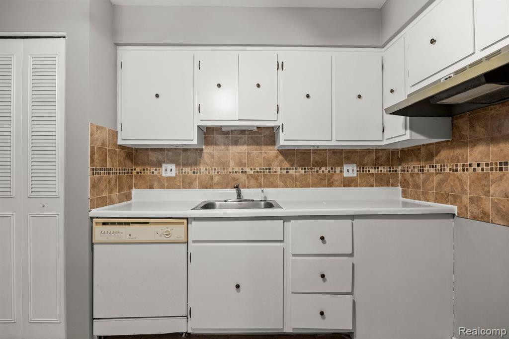 7650 WOODVIEW Street, 1, Westland, MI — Photo 13
