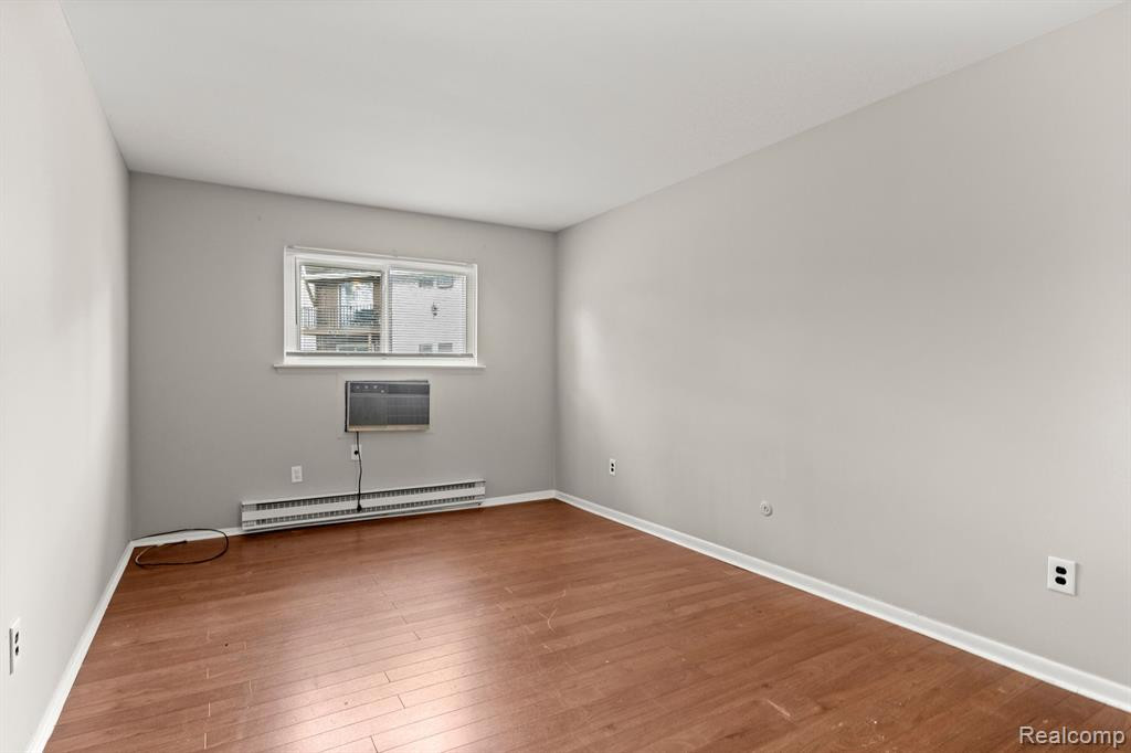 7650 WOODVIEW Street, 1, Westland, MI — Photo 17
