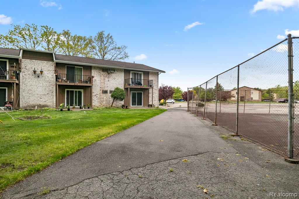 7650 WOODVIEW Street, 1, Westland, MI — Photo 30