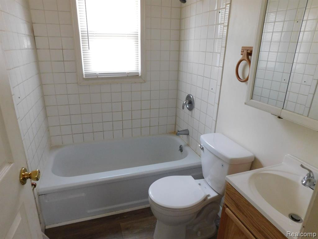 8087 CHALMERS Avenue, Warren, MI 48089 — Photo 10