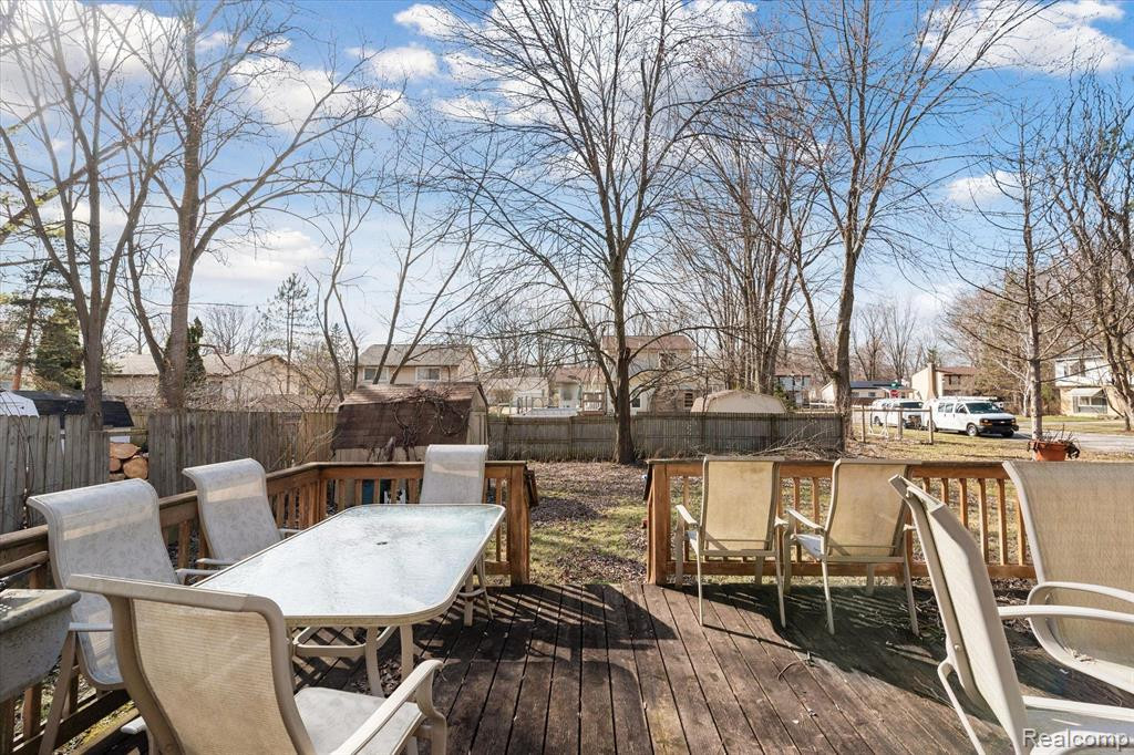 5852 S MOHAWK Avenue, Ypsilanti, MI 48197 — Photo 4
