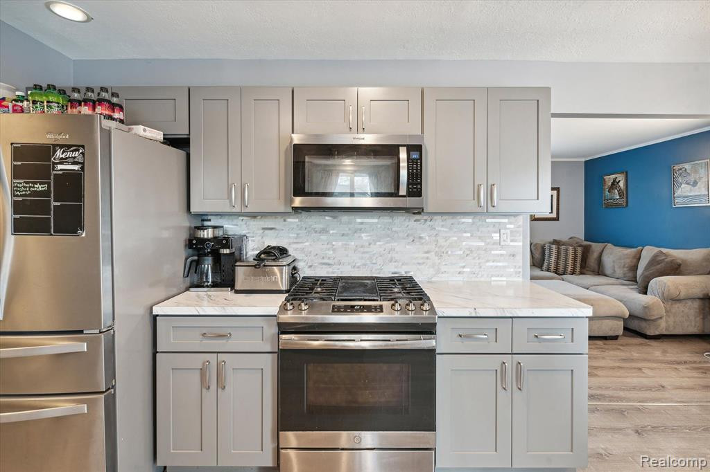 5852 S MOHAWK Avenue, Ypsilanti, MI 48197 — Photo 16