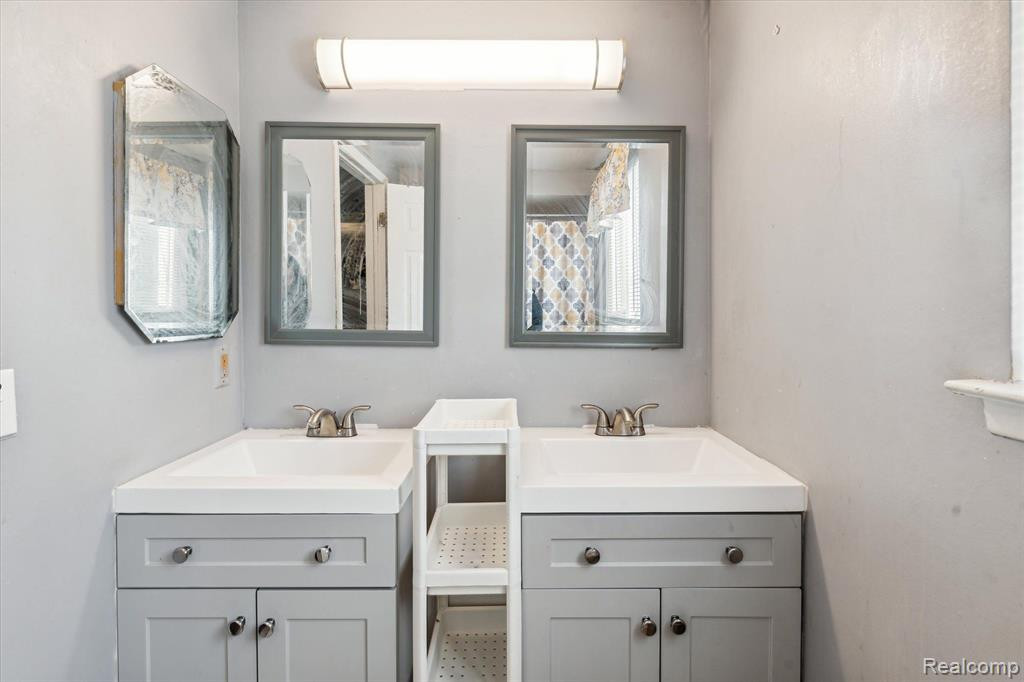 5852 S MOHAWK Avenue, Ypsilanti, MI 48197 — Photo 27